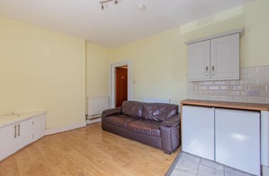 Glenroy Street, Plasnewydd, Cardiff - Image 3
